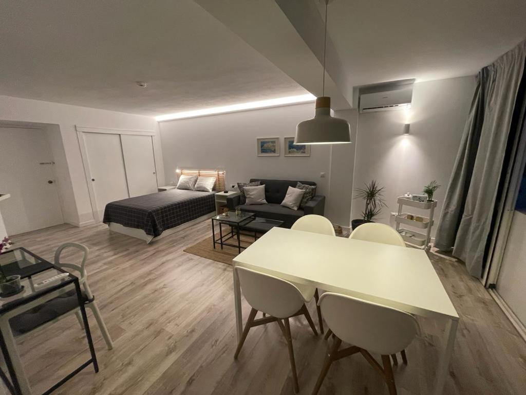 Apartamento C Y L Torremolinos Ngoại thất bức ảnh